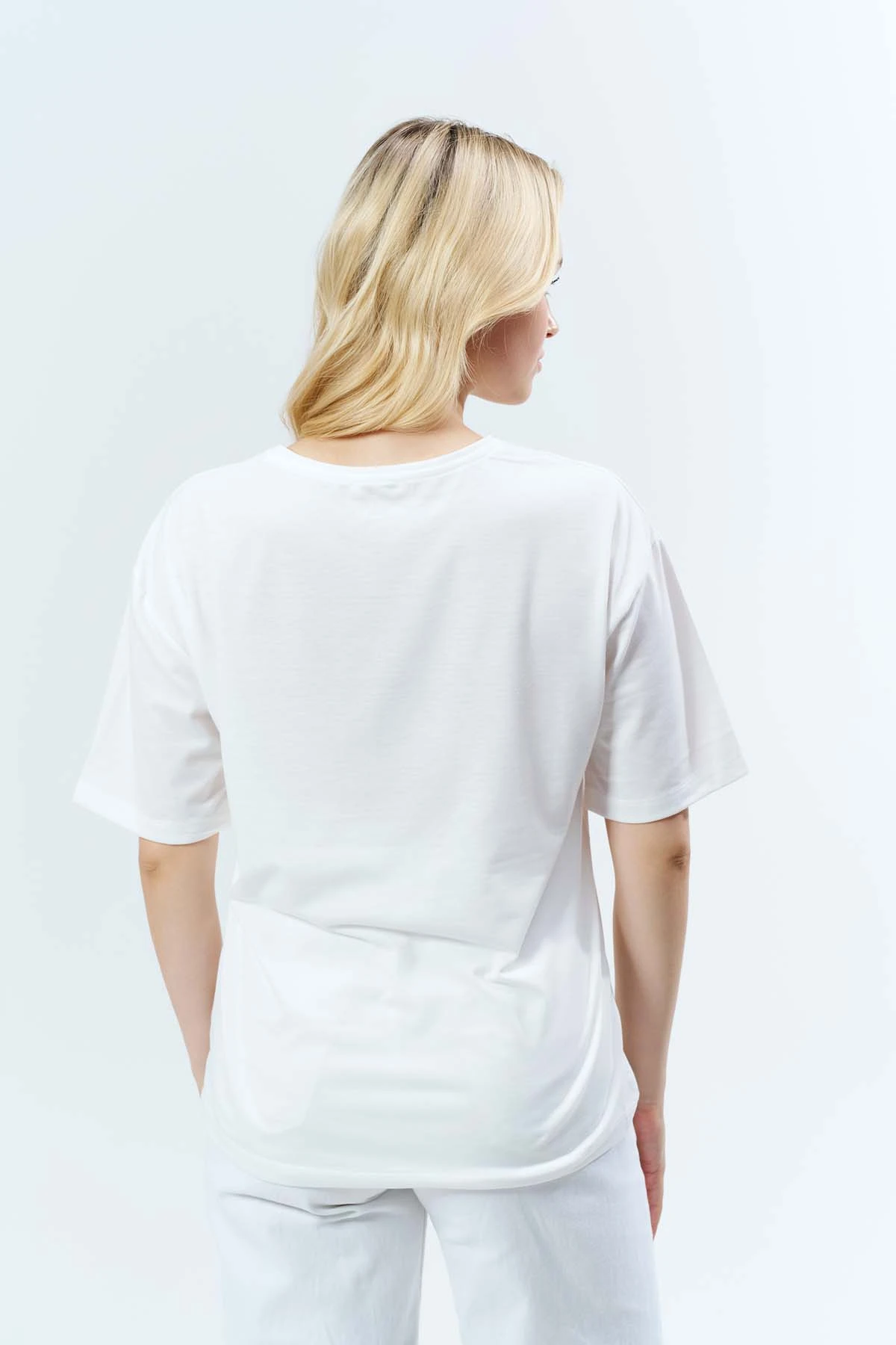 Kuş Tüyü  Desenli  Basic Taşlı Tişört