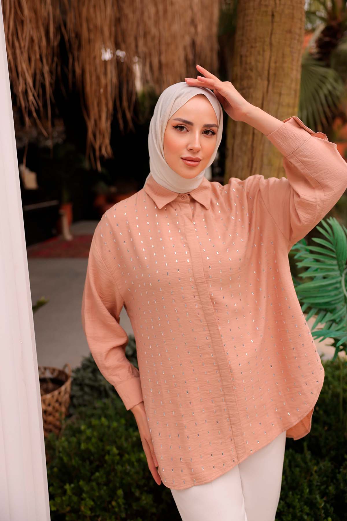 Önü Taşlı Gömlek