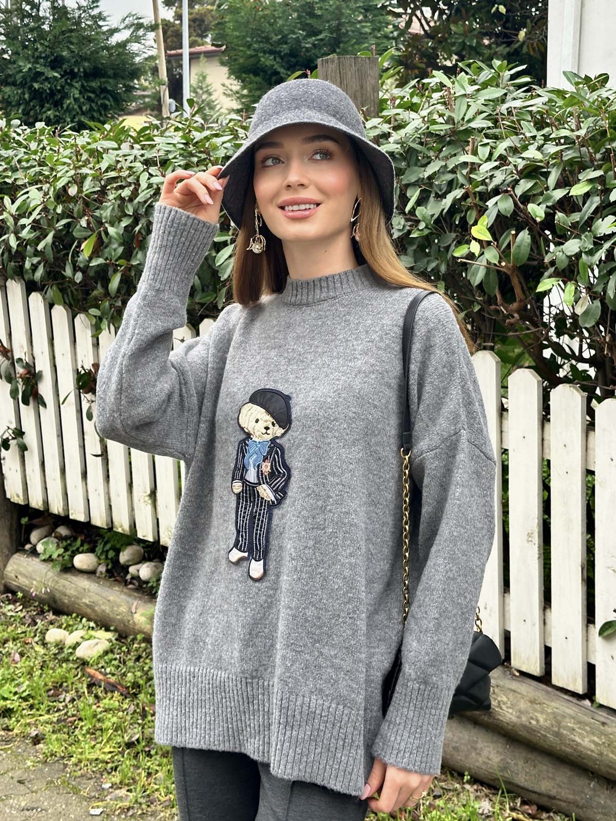 Şardonlu Ayıcık  Desenli Bisiklet Yaka  Kazak