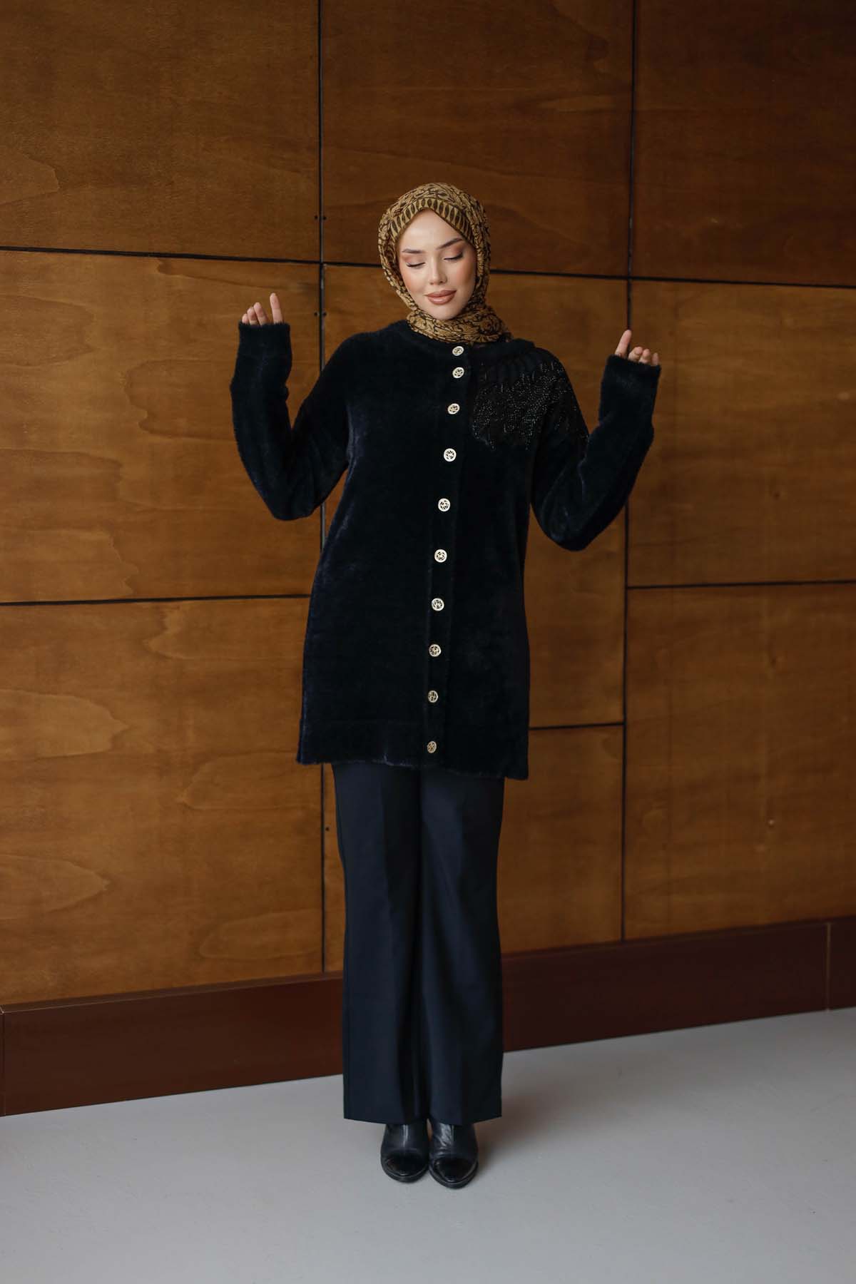 Angora Boncuklu Oversize Hırka