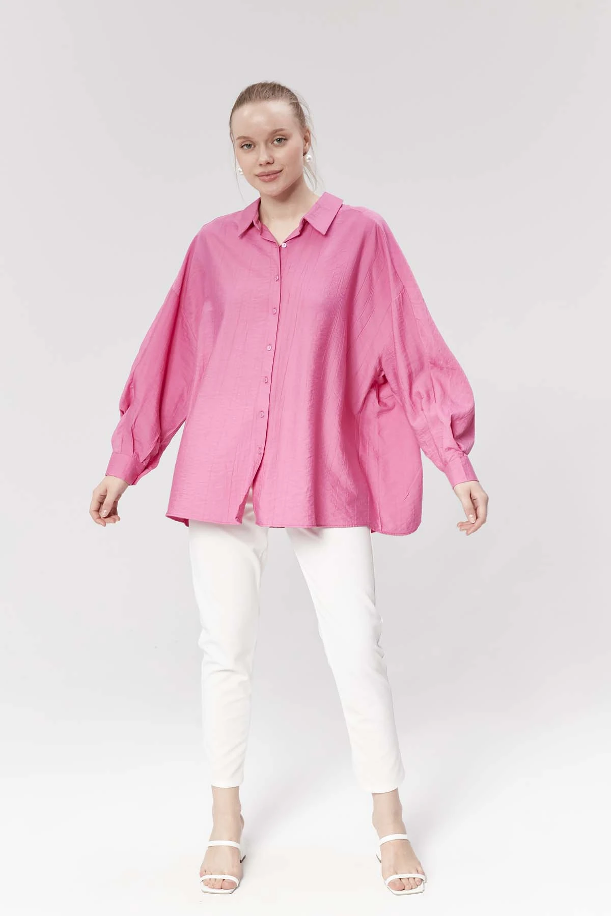 Zincir Aksesuarlı Uzun Kollu Gömlek