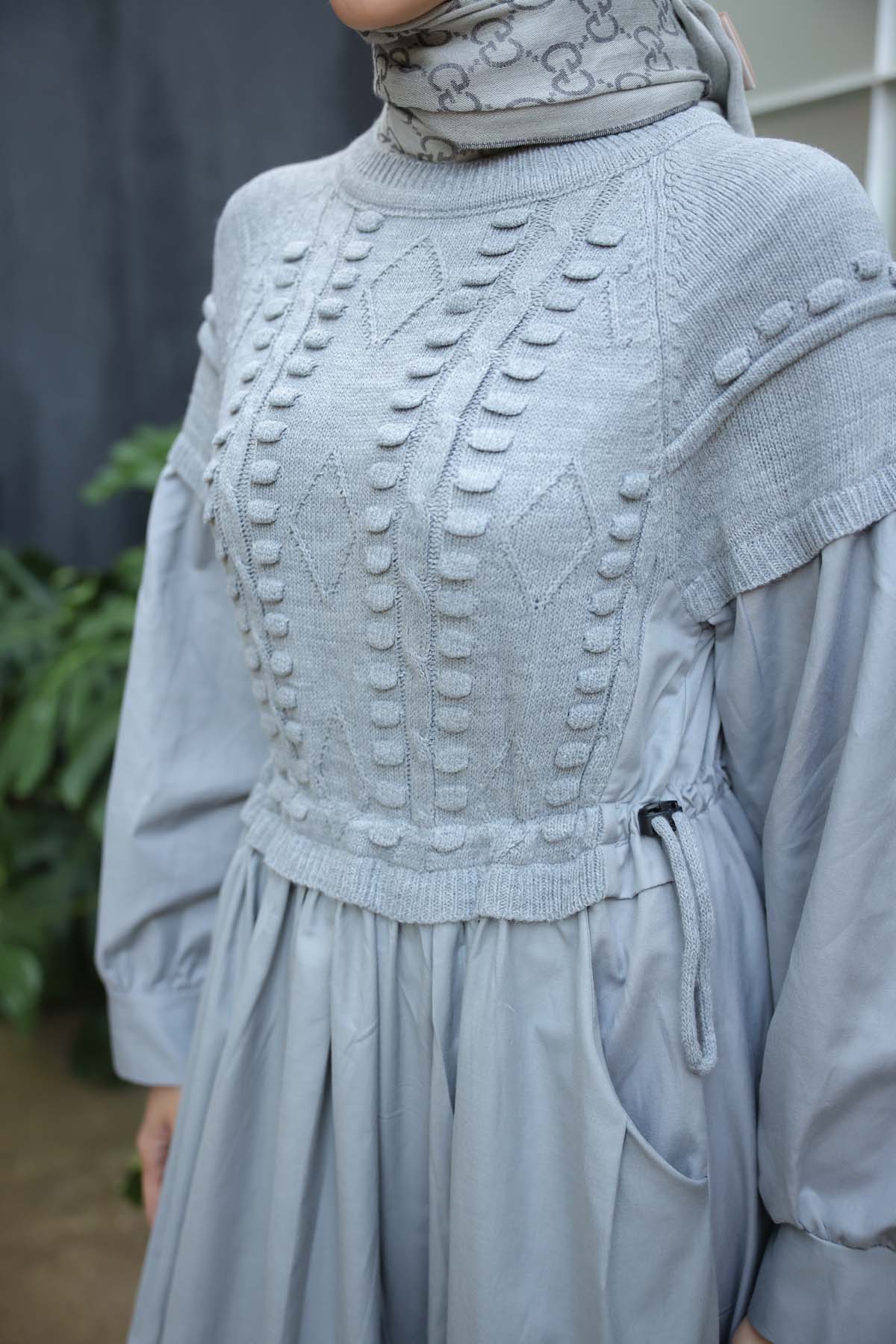 Kısa Kazak & Cepli Elbise