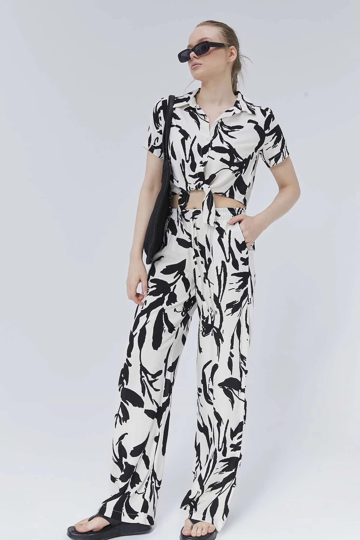 Kısa  Bağlamalı  Gömlek