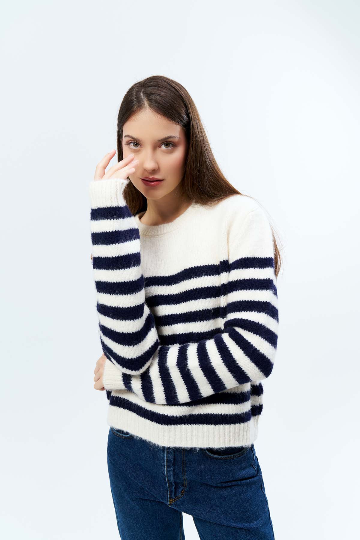 Omuz Düğme Detaylı Kazak