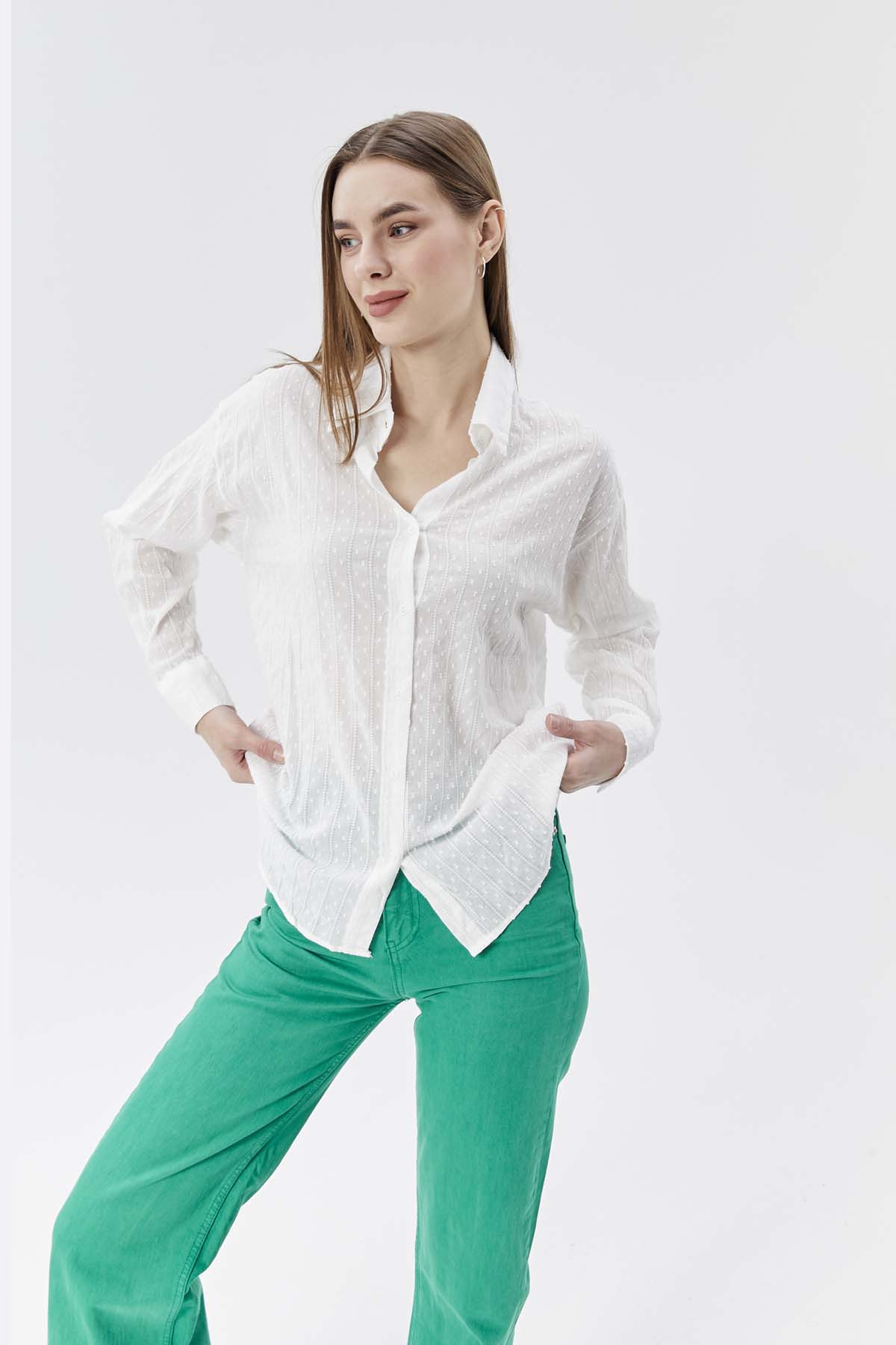 Büyük Puantiyeli Brode Gömlek