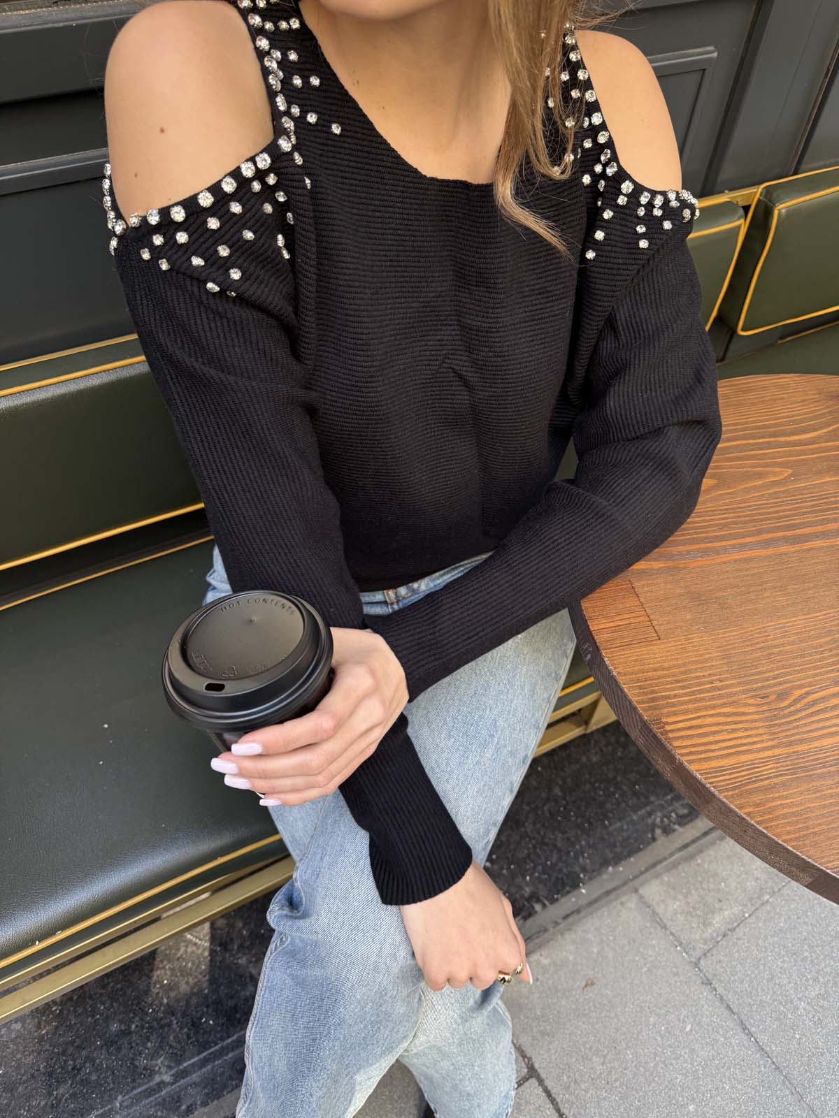 Korsman Omuz Dekolteli Taşlı Kazak