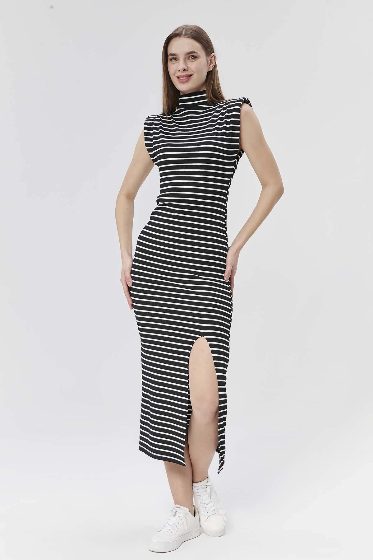 Burgulu Çizgili Elbise