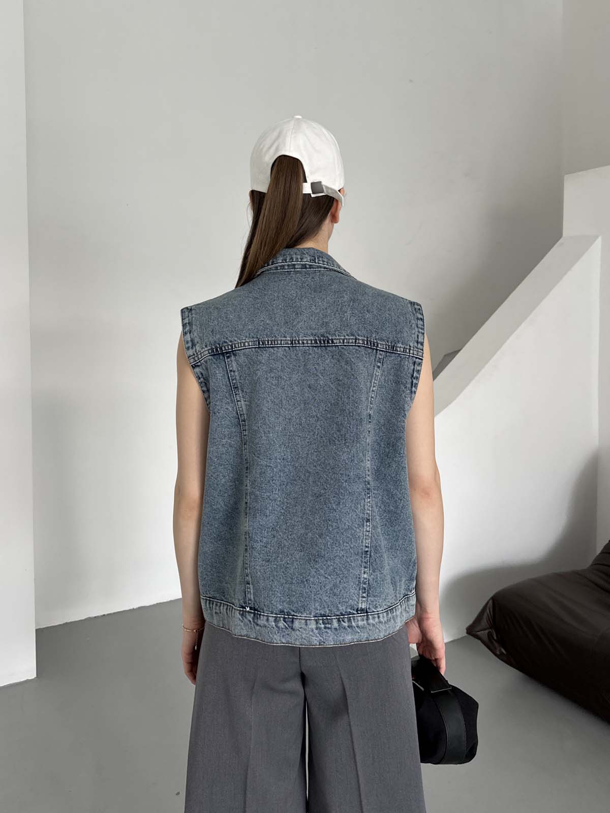 Kolsuz  Cepli  Düğme Detaylı  Kot Yelek