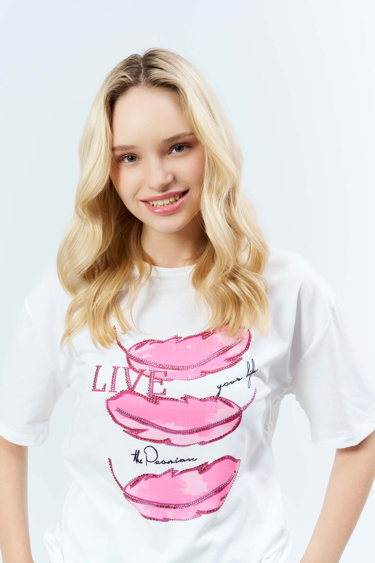 Kuş Tüyü  Desenli  Basic Taşlı Tişört