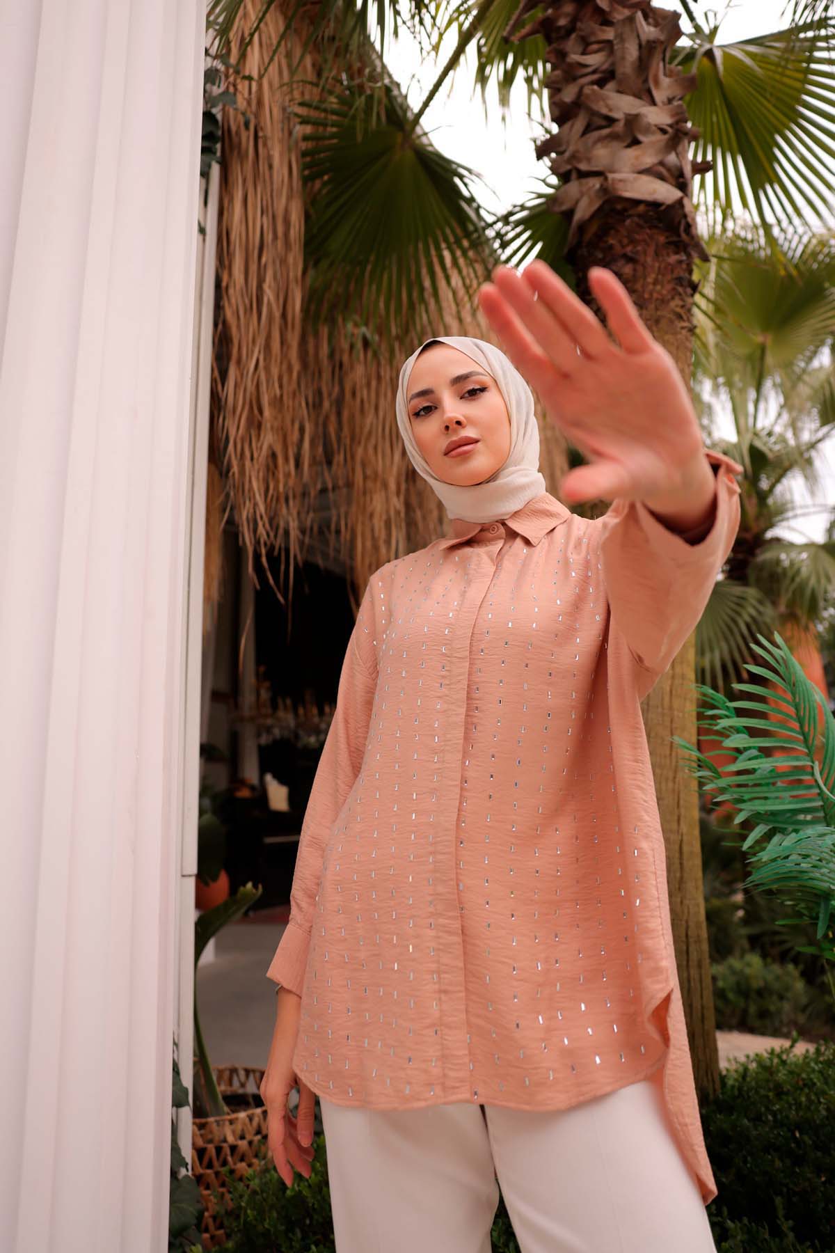 Önü Taşlı Gömlek