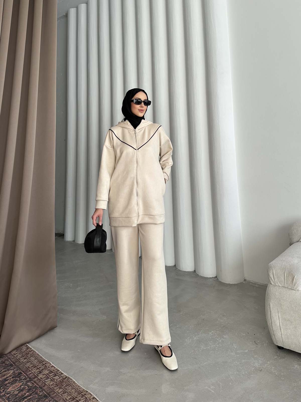 Önü V Detaylı Yanı  Çizgili  İkili  Takım