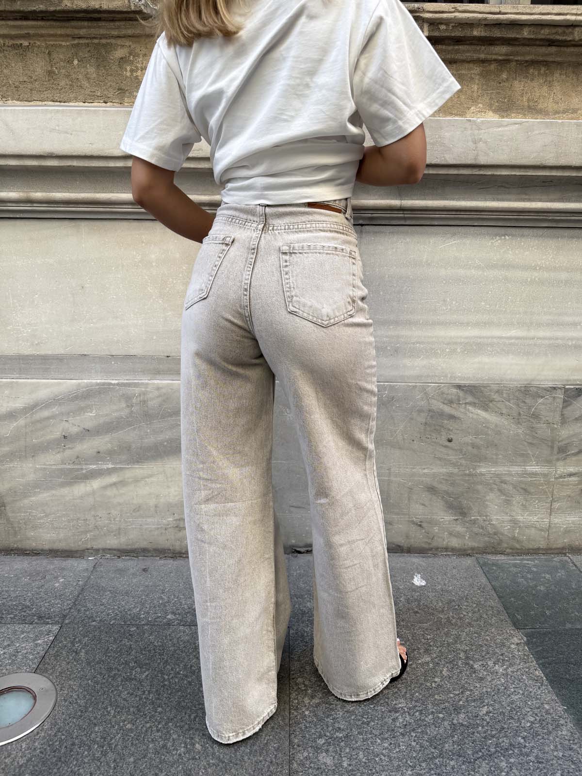 MİLANO KALIP ZİNCİRLİ GÜLLÜ TİŞÖRT