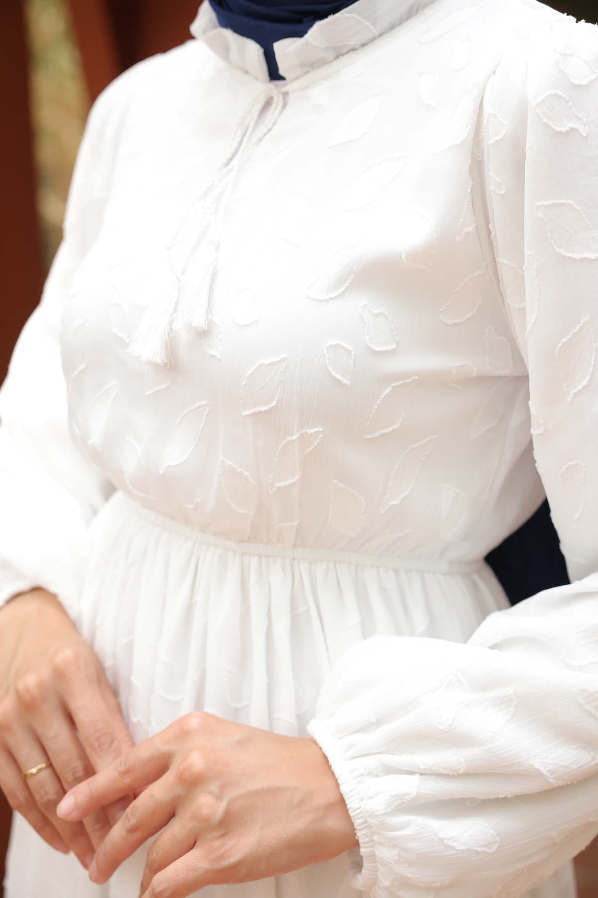 Kabartmalı Bayan  Elbise