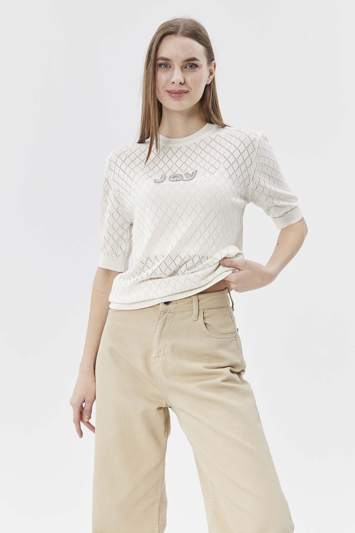 Kısa Kollu İncili Joy Yazılı Kısa Kazak