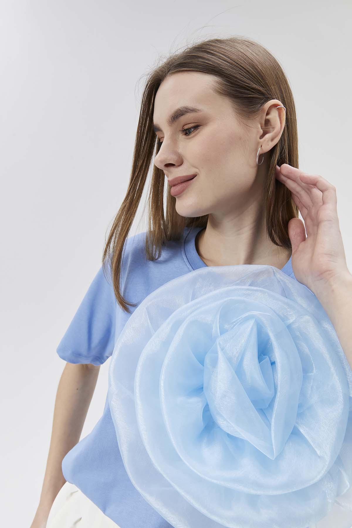 Organze Gül  Aplikeli  Penye Tişört