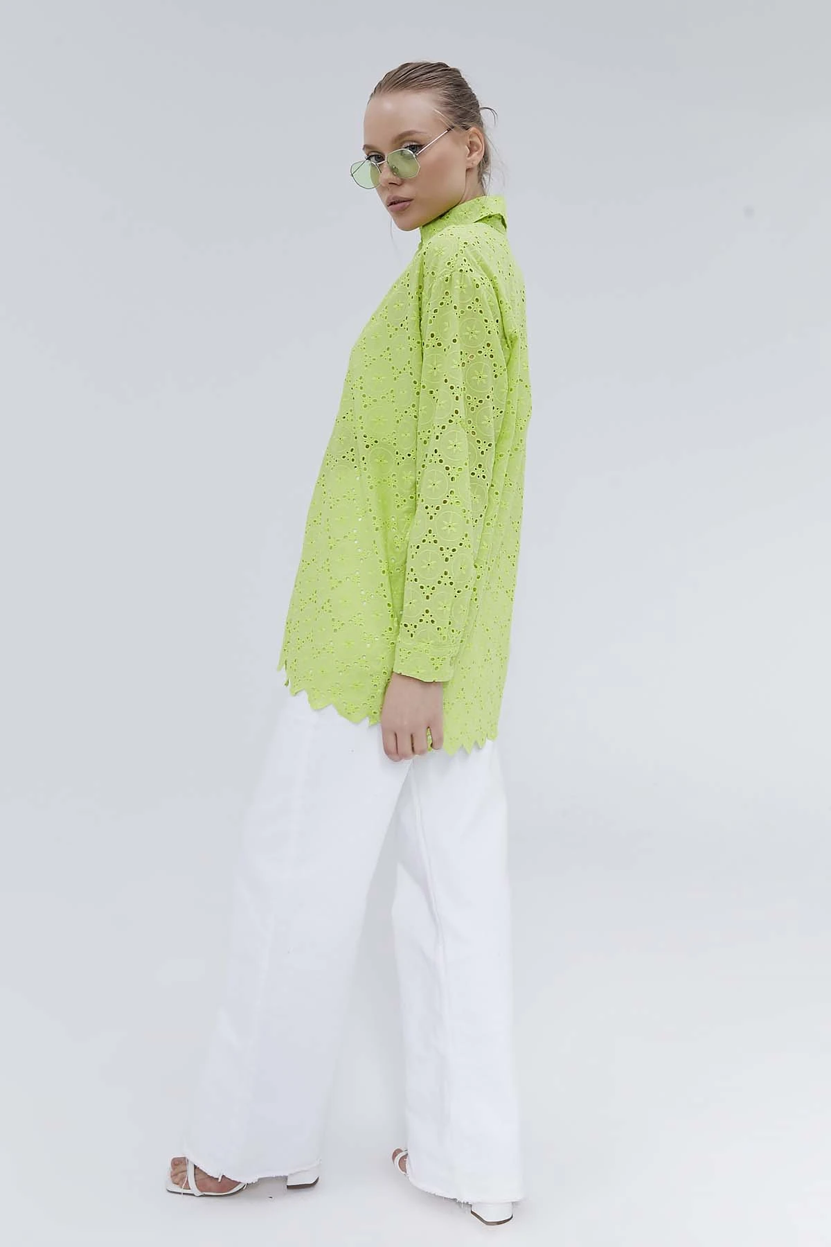 Düğmeli Brode Gömlek