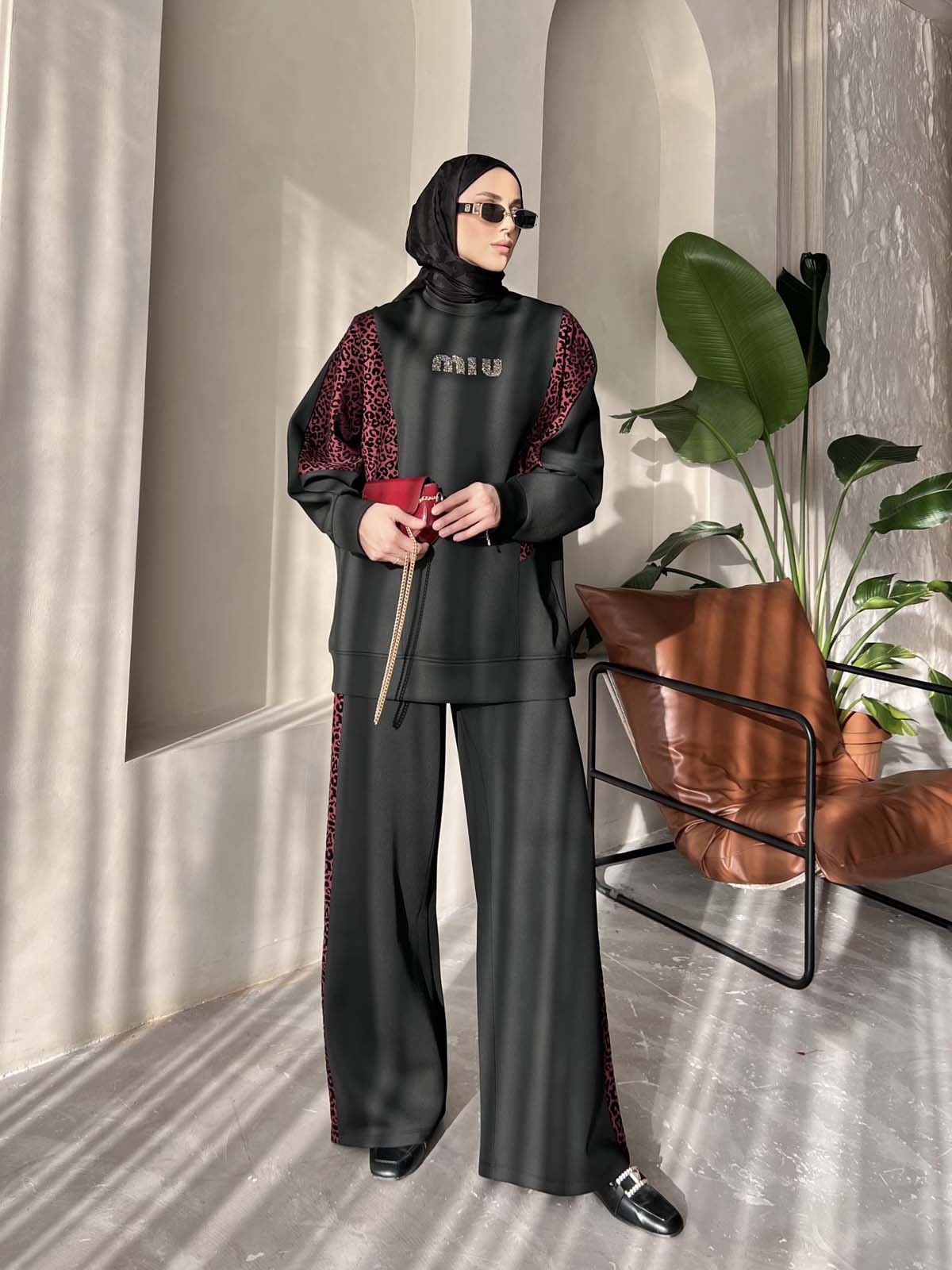 Flok Baskılı Kapşonlu Yarasa Kollu ı  SweatShirt