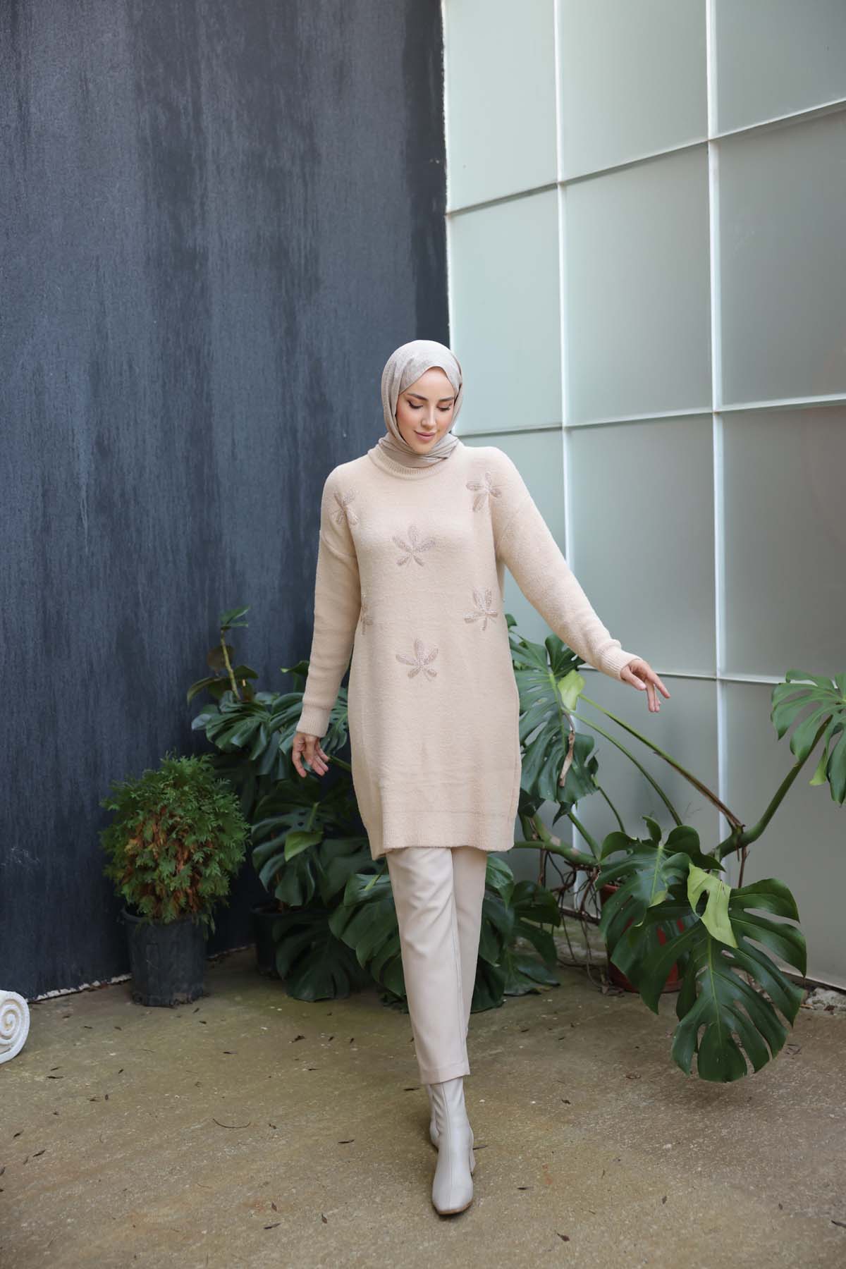 Angora İncili Yaprak Desenli Tunik