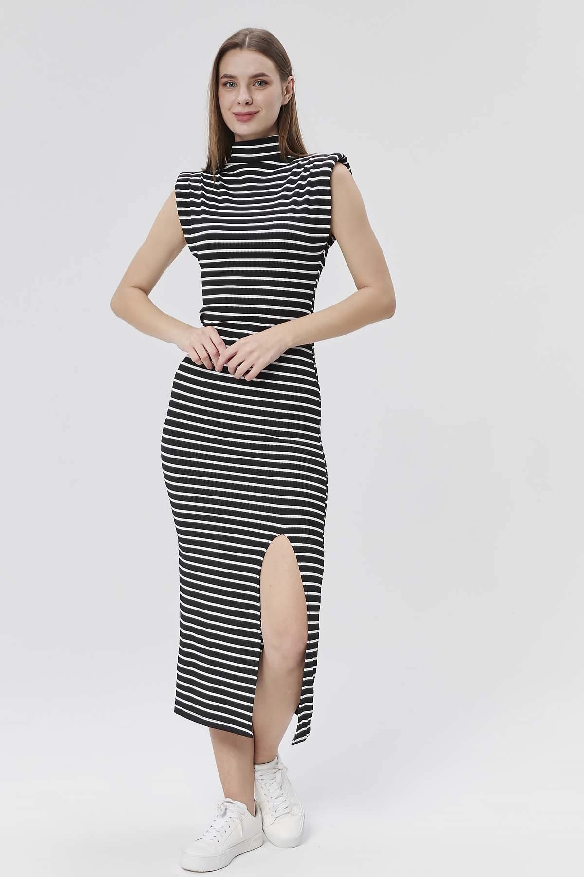 Burgulu Çizgili Elbise
