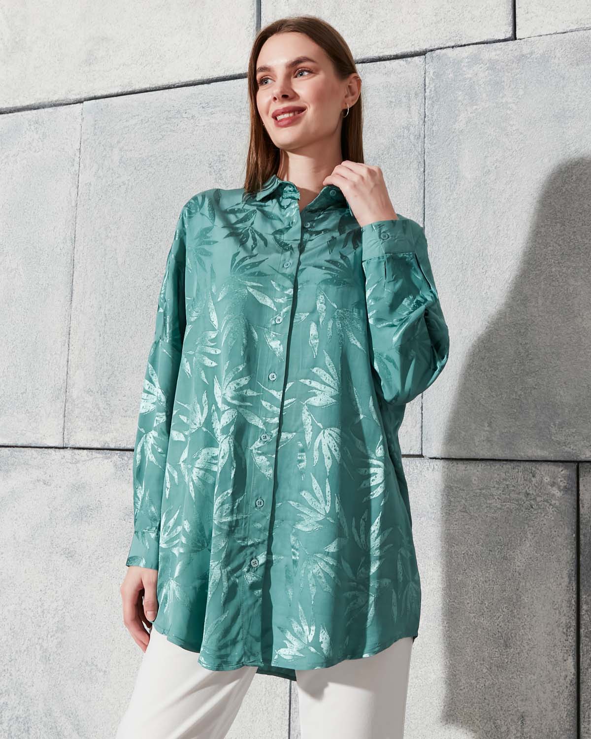 Jakarlı Saten Gömlek