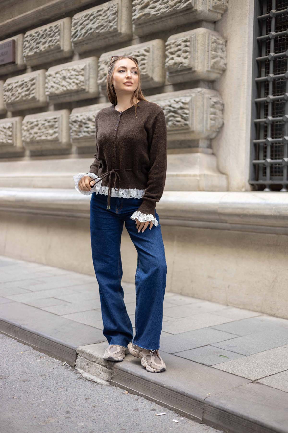 Etek Ve Kol Dantel Hırka