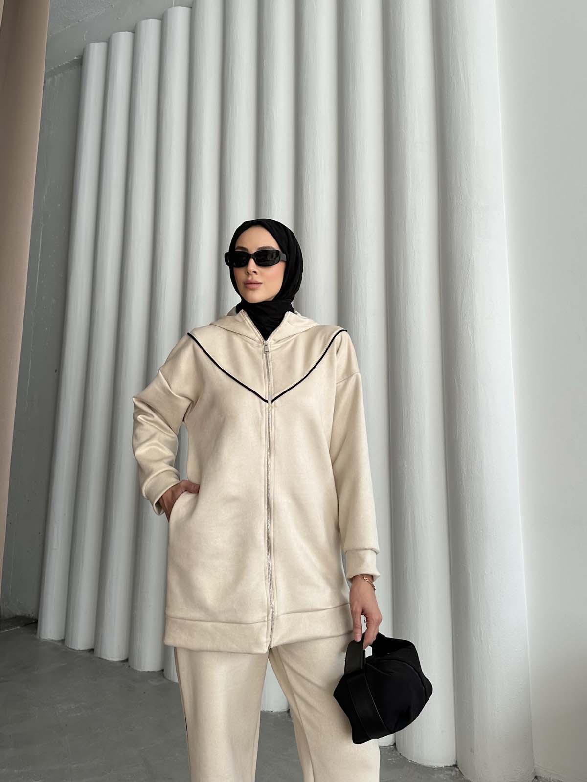 Önü V Detaylı Yanı  Çizgili  İkili  Takım