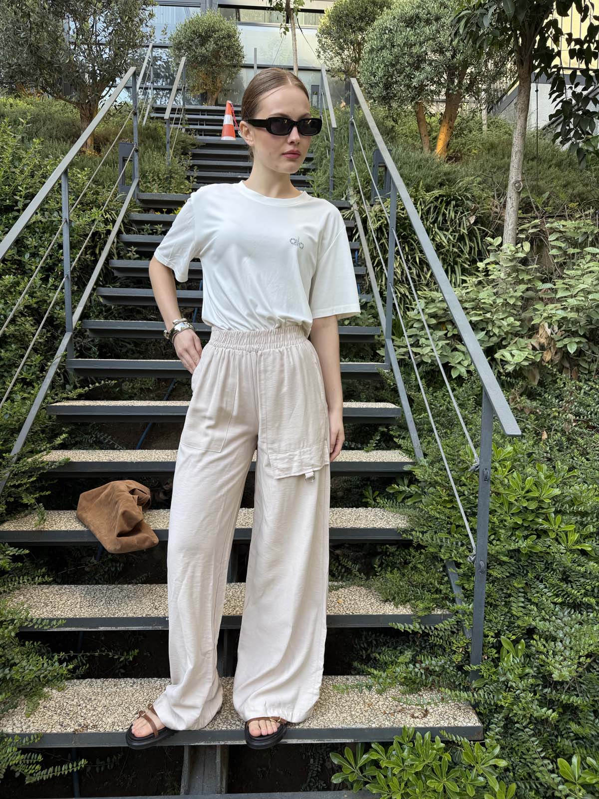 BELİ LASTİKLİ PANTOLON