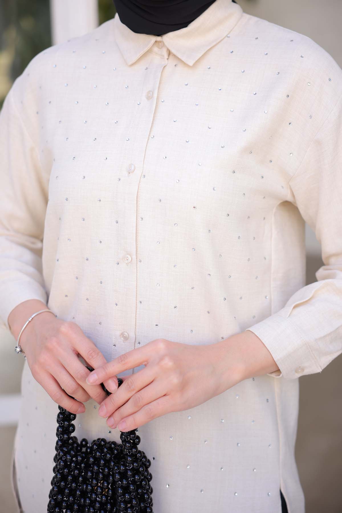 Önü Küçük Taşlı Gömlek