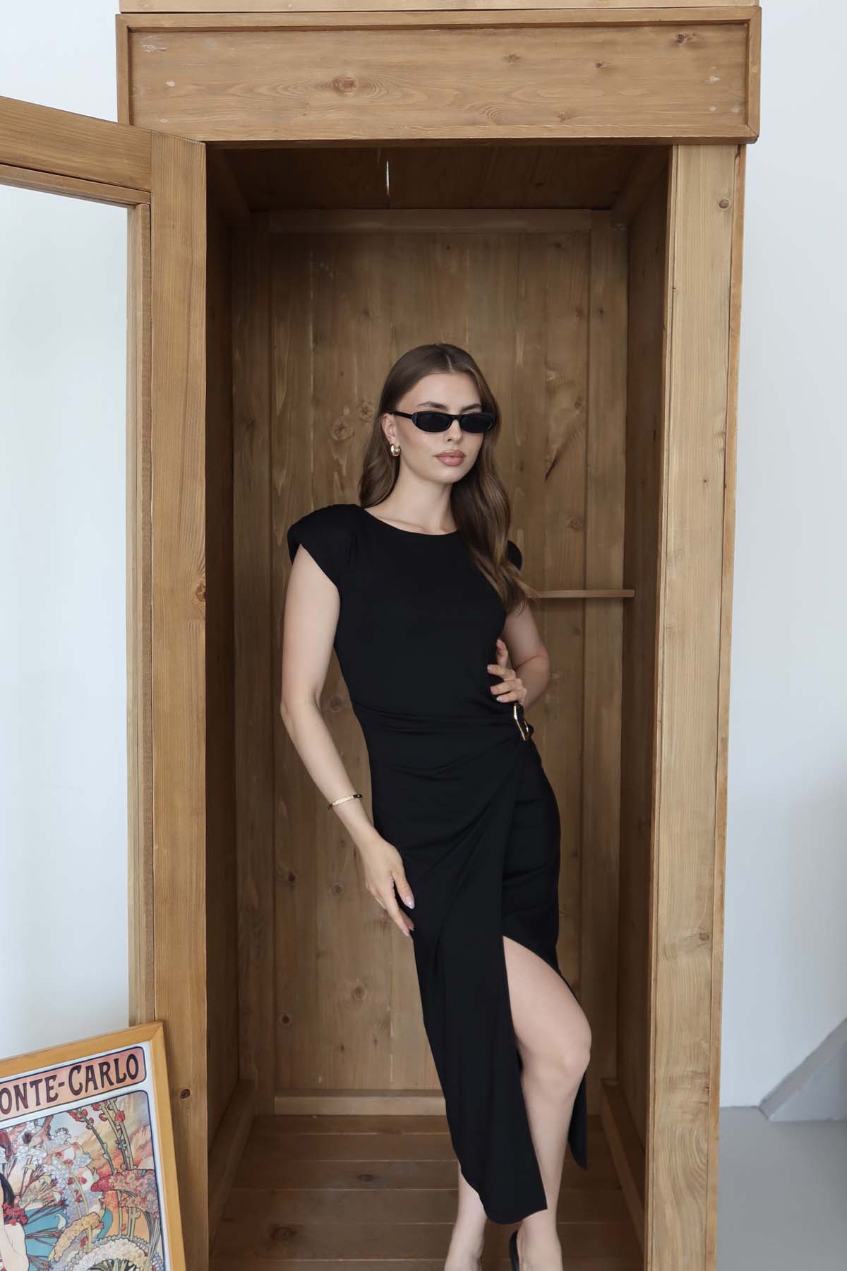 VATKALI BELİ TOKALI ELBİSE