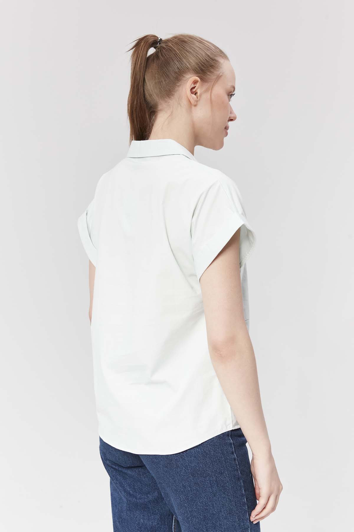 Çift Cepli  Kısa Kollu  Gömlek