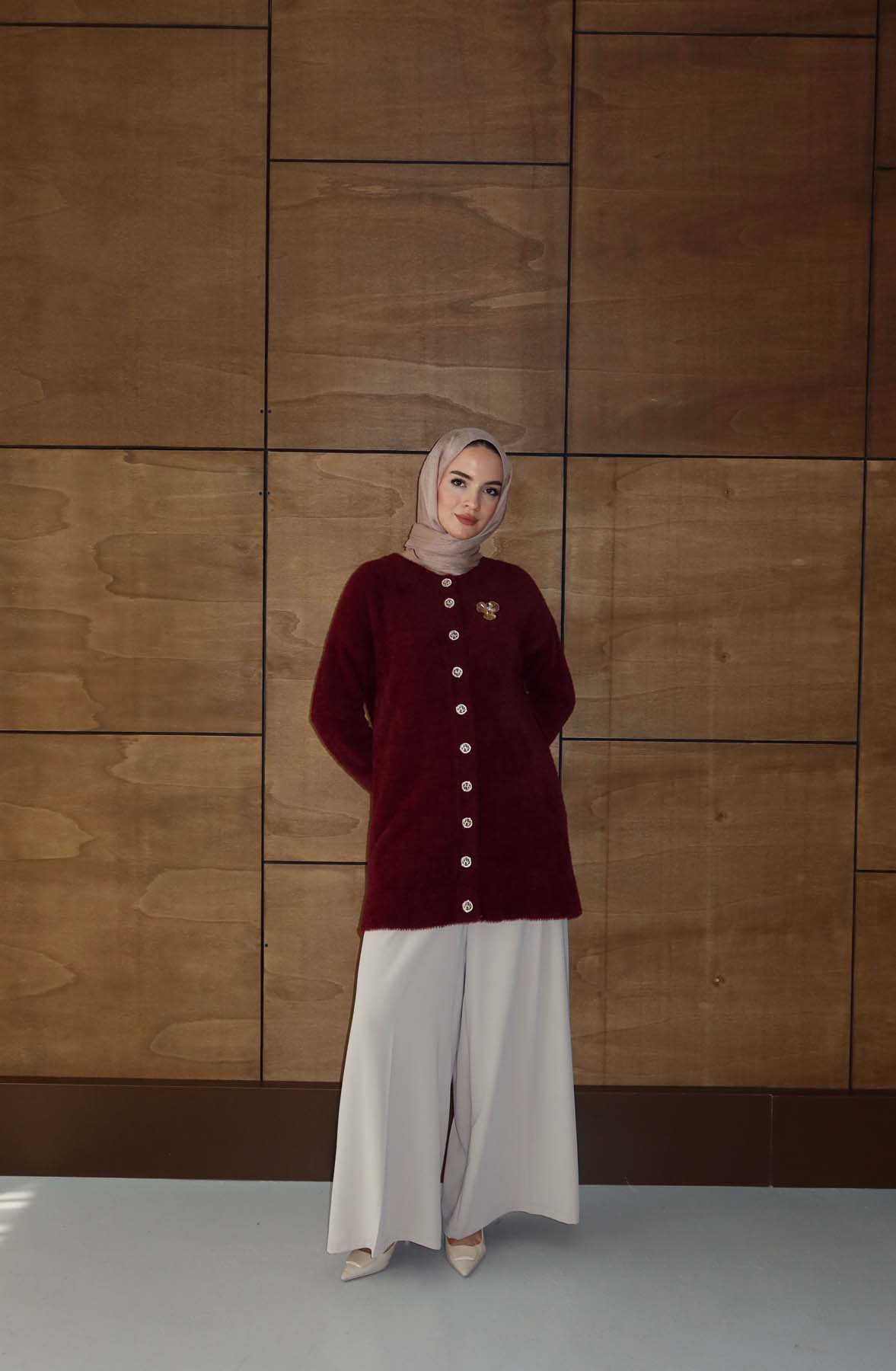 Angora Broşlu Uzun Ceket