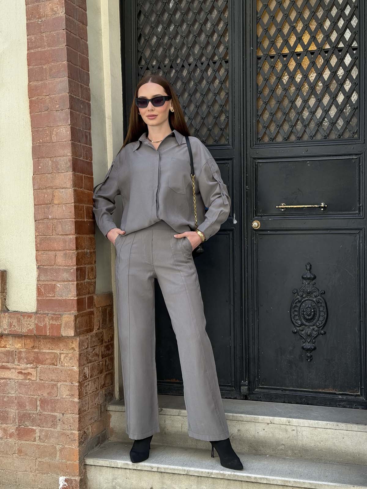 Cepli Gizli Düğmeli Kolu Düğme  Askılı  Gömlek