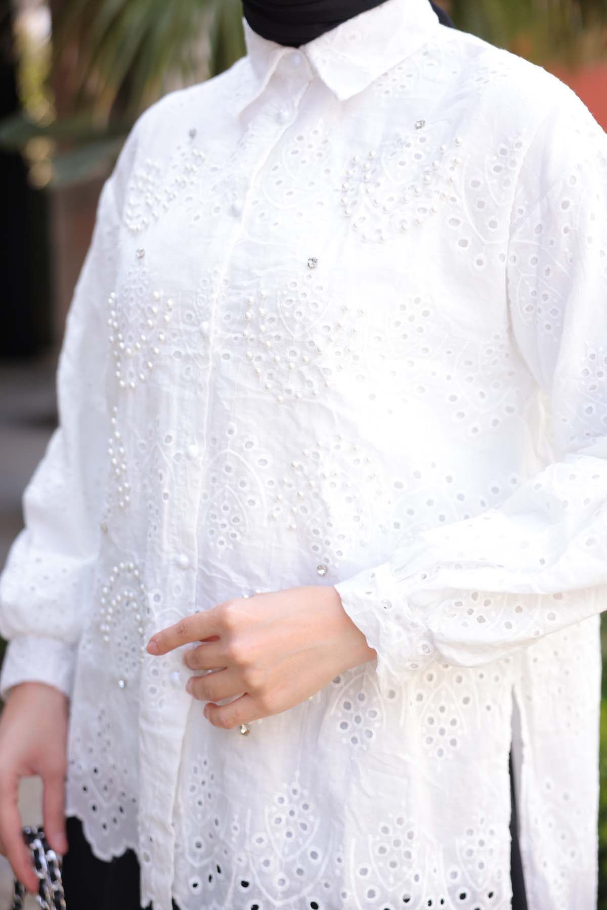 Brodeli İncili Tunik