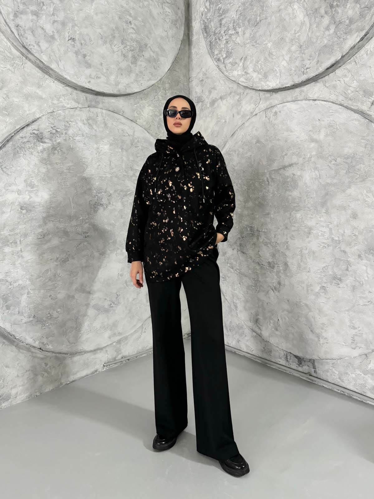 Varak Baskılı Kopşonlu Sweatshirt