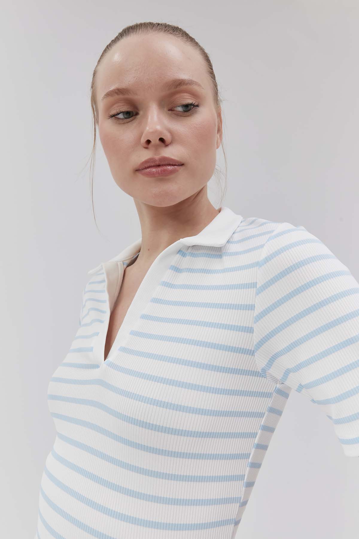 Polo Yaka Çizgili  T-Shırt