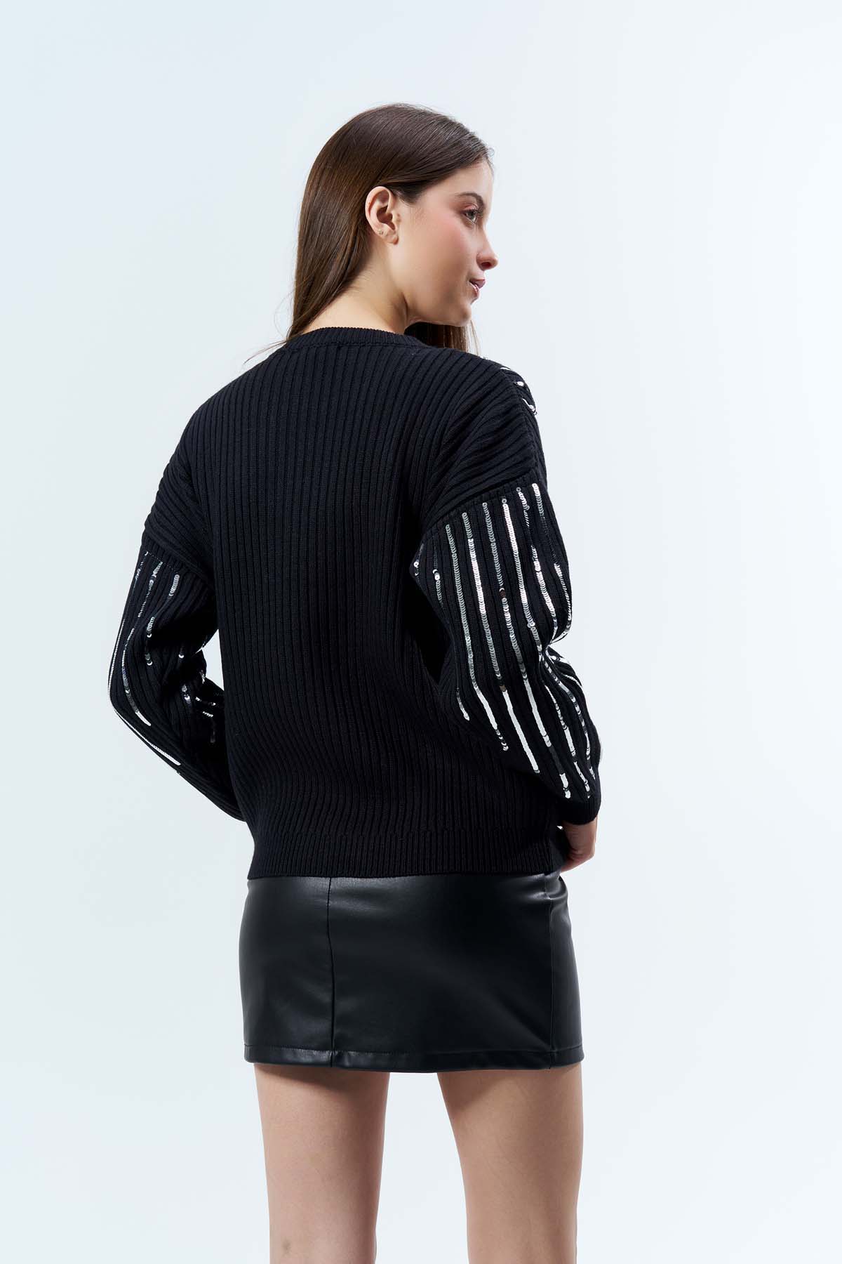 Pullu Bisiklet Yaka Kısa Kazak