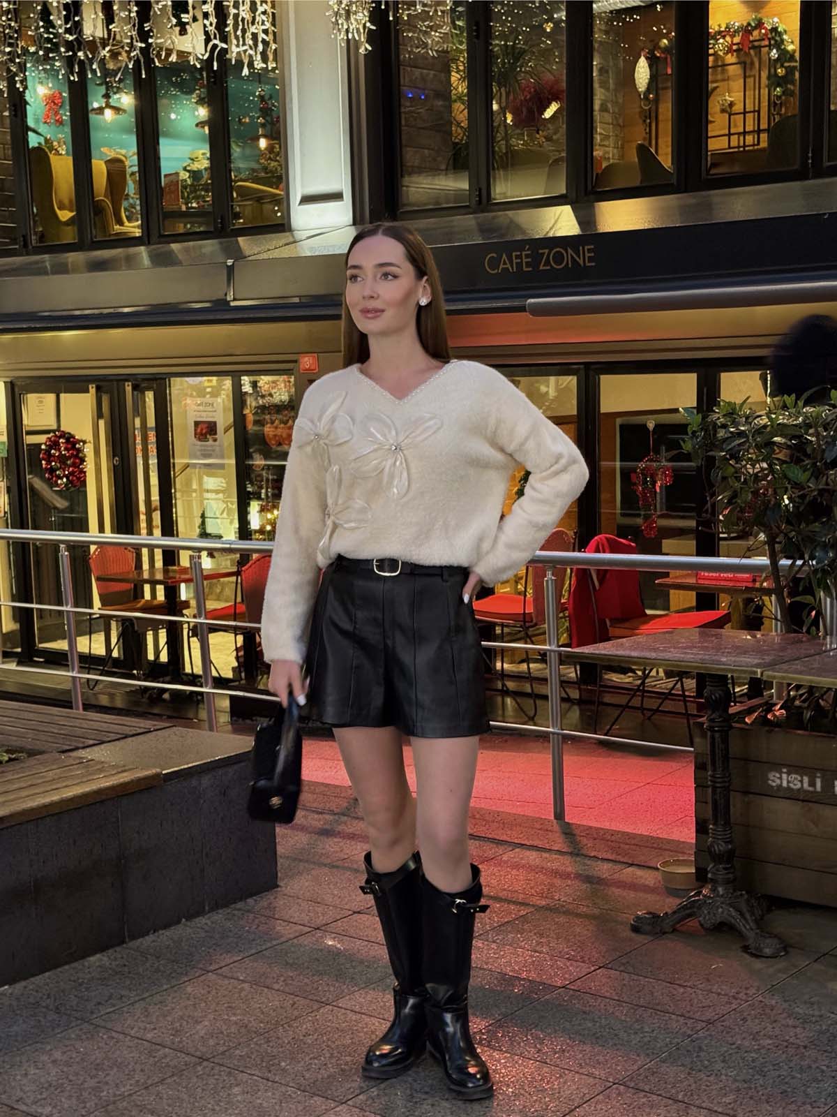 Angora İncili Papatyalı Kısa Kazak