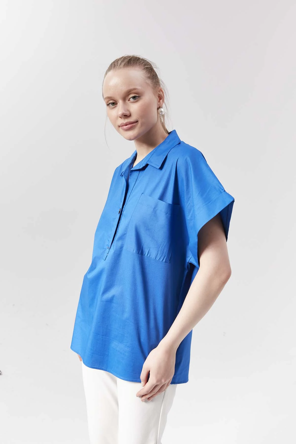 Yarım Patlı  Kısa Kollu  Gömlek