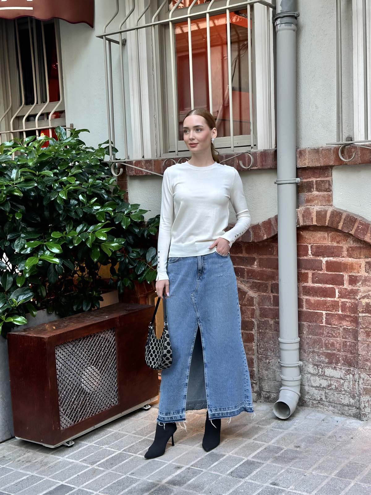 Korspan  Simit Yaka  Basic Kazak