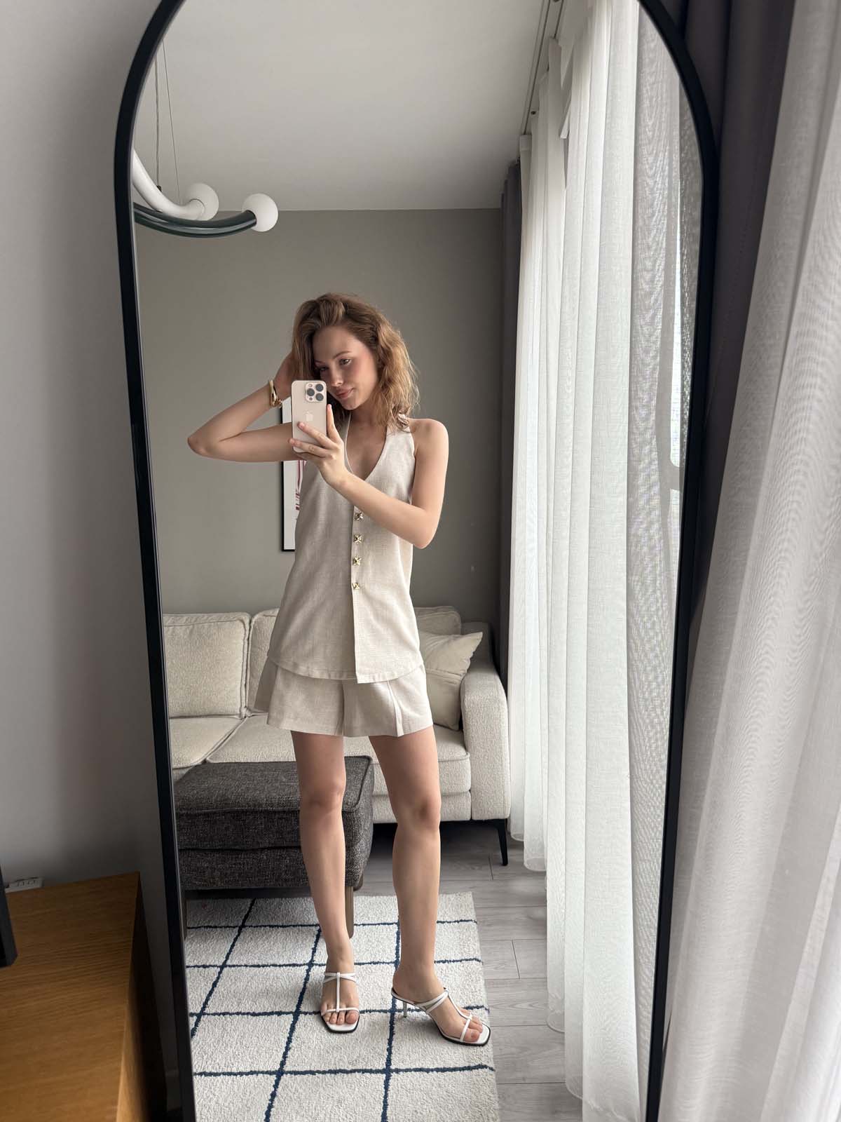 ÖNÜ DÜĞMELİ KETEN YELEK