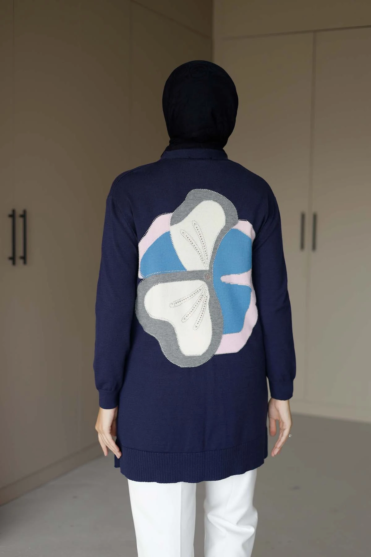 Korspan Nakışlı Hırka