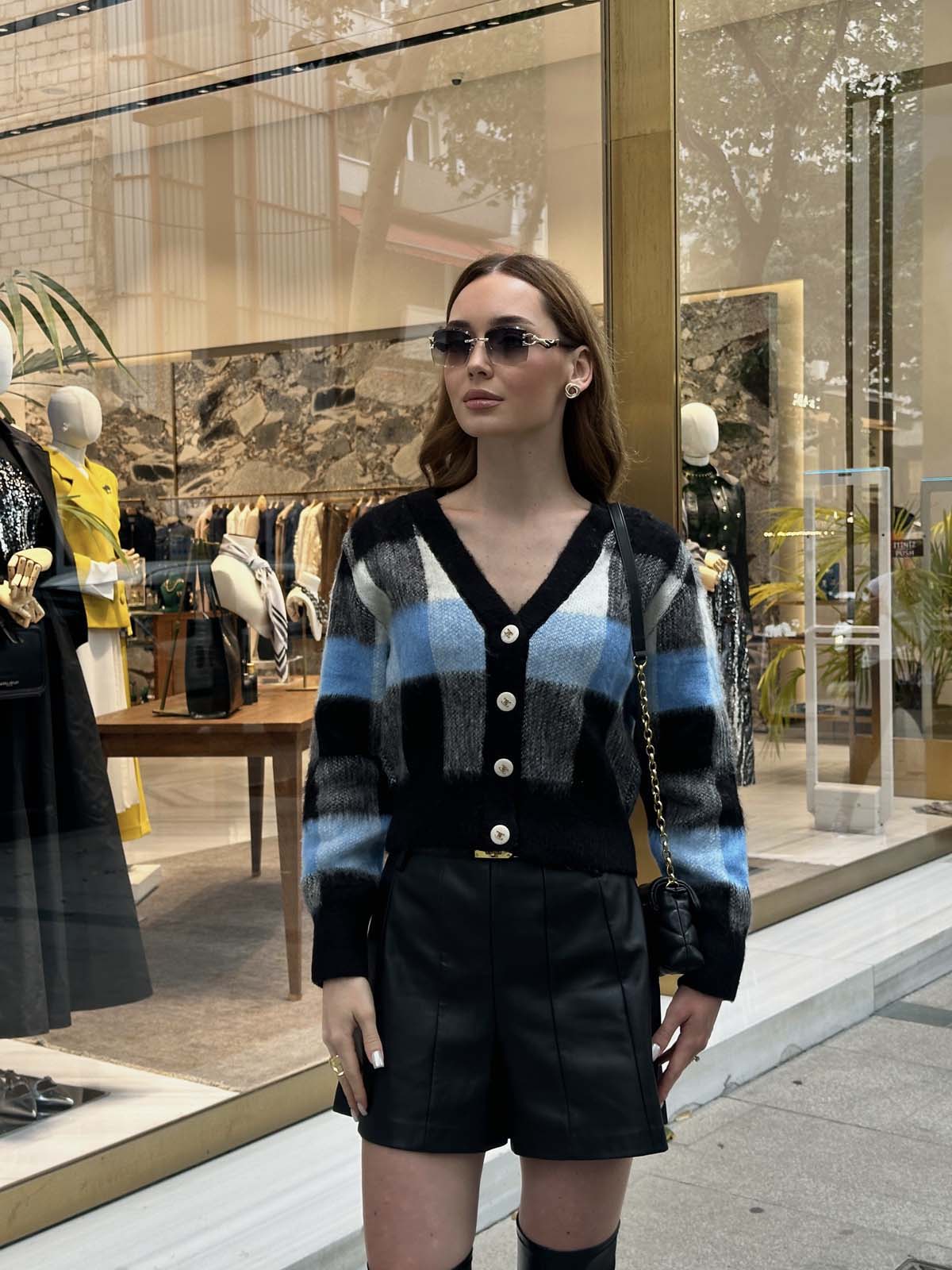 Şardonlu Kareli Kısa Ceket