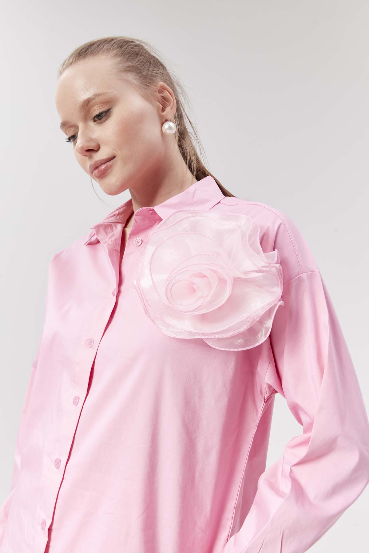 Gül Detaylı  Uzun Kollu  Gömlek