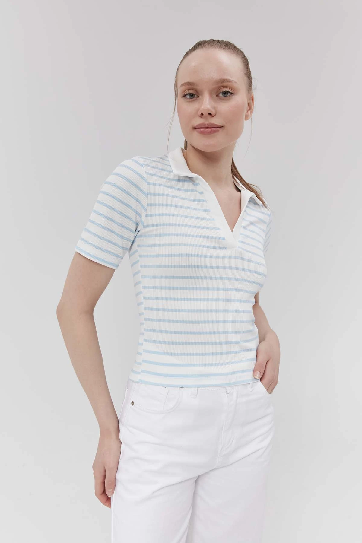 Polo Yaka Çizgili  T-Shırt