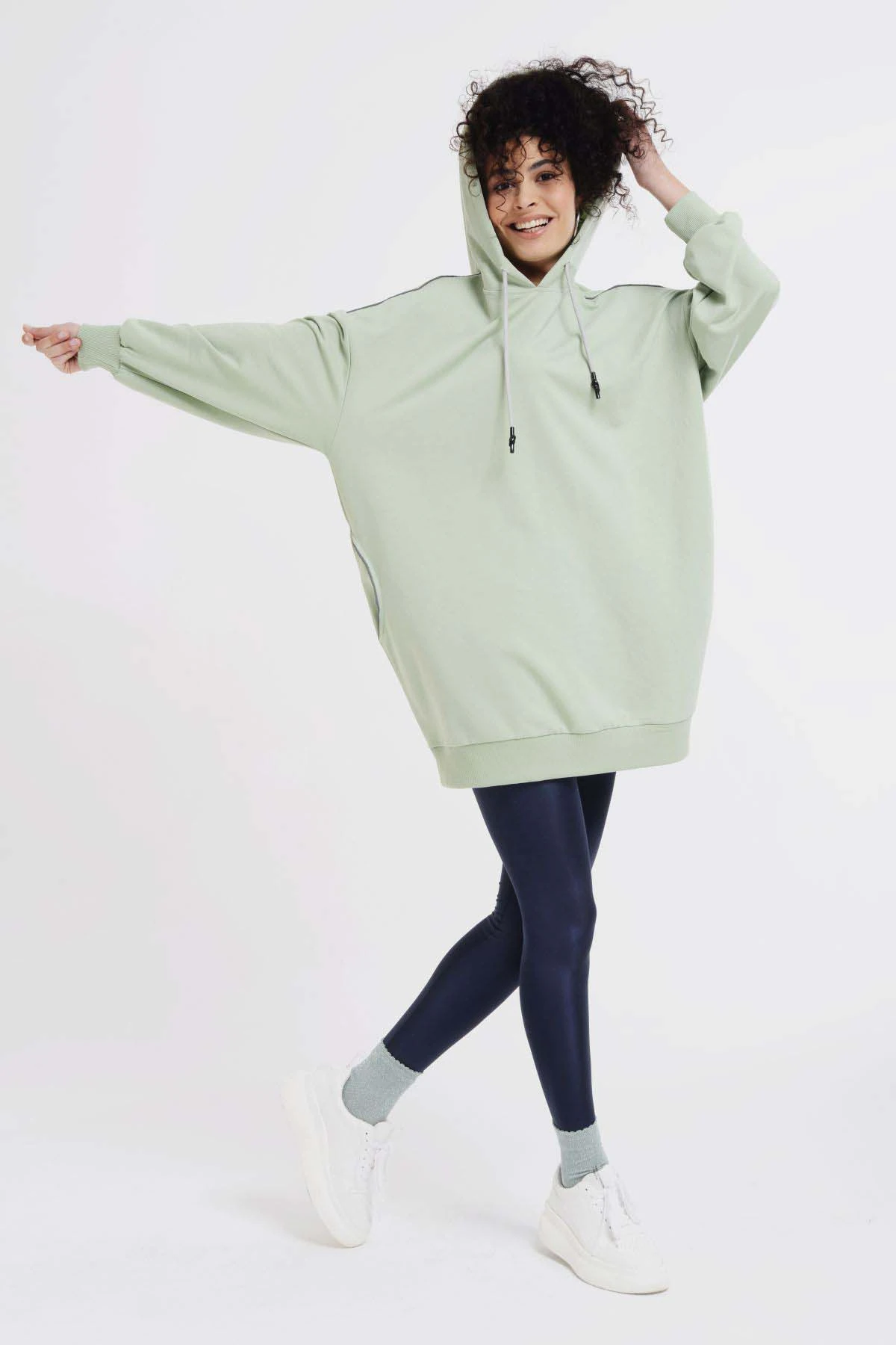 Kapüşonlu  Şeritli Oversize Sweatshirt
