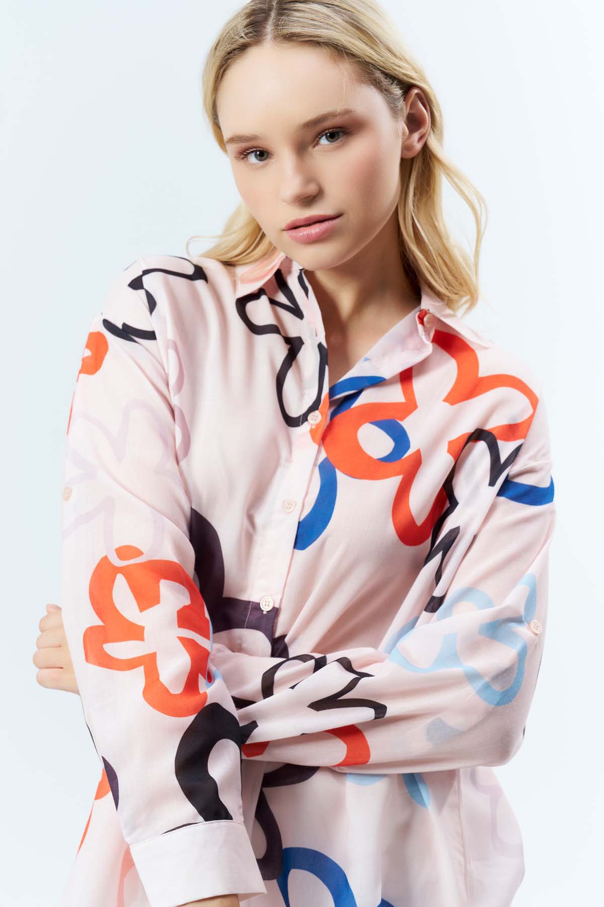 Çiçek Desenli Uzun Kollu Gömlek