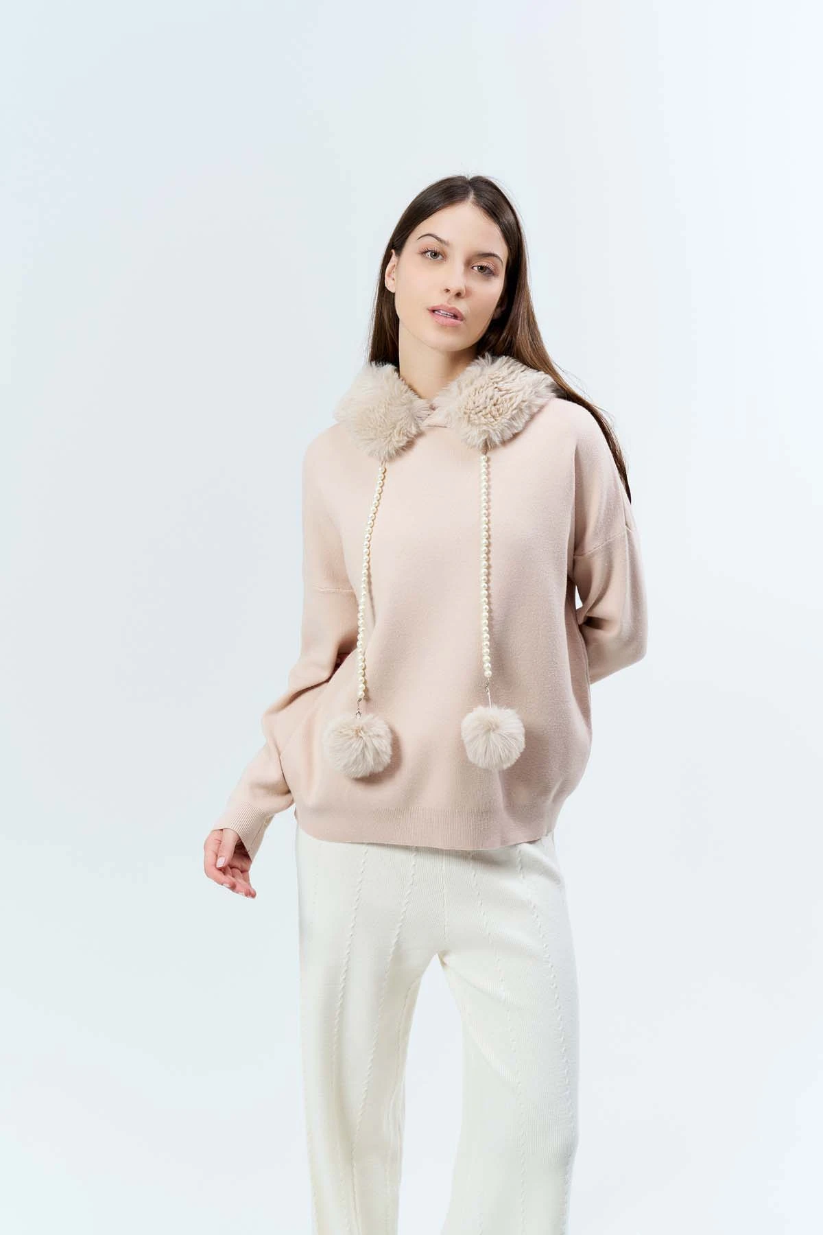 Korsman Kapüşonlu Kürklü İncili Kazak