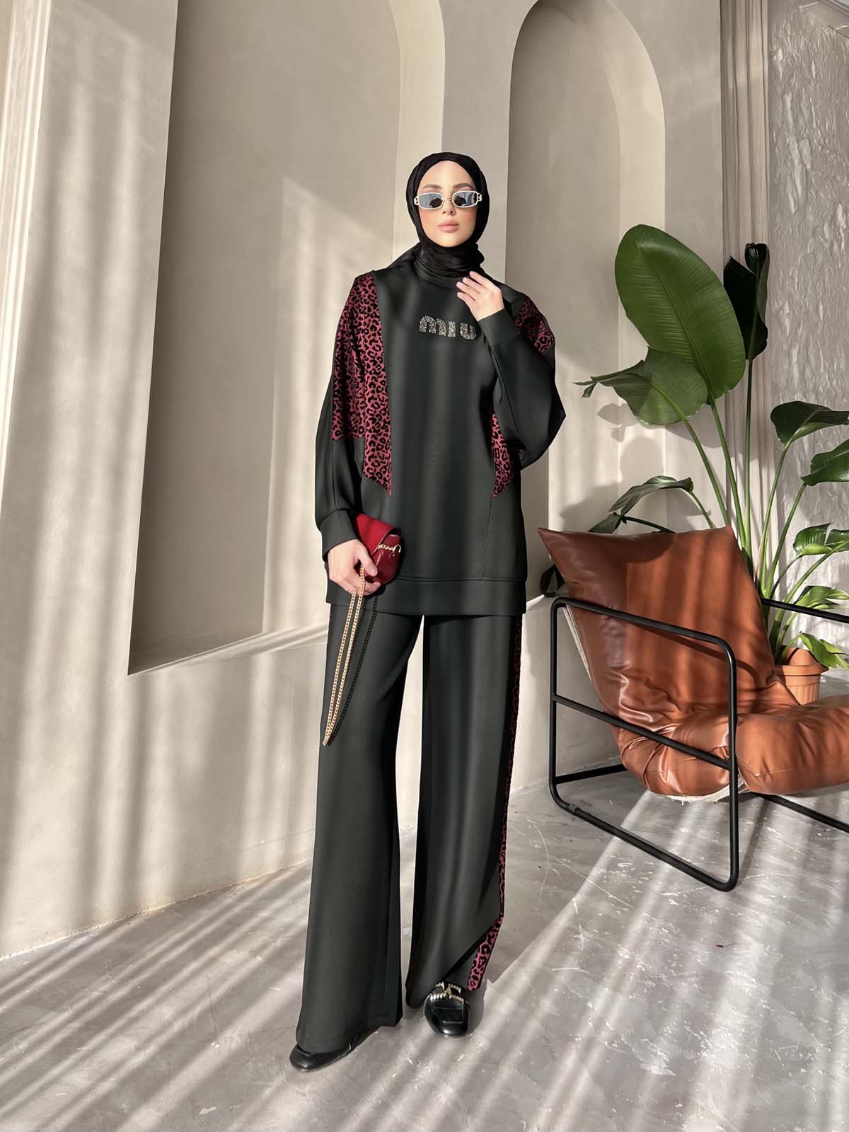 Flok Baskılı Kapşonlu Yarasa Kollu ı  SweatShirt