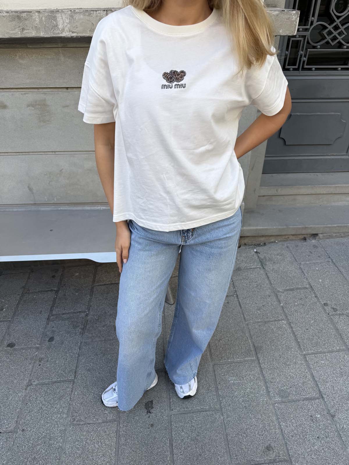 LYON KALIP KÖPEKLİ MIU MIU TİŞÖRT