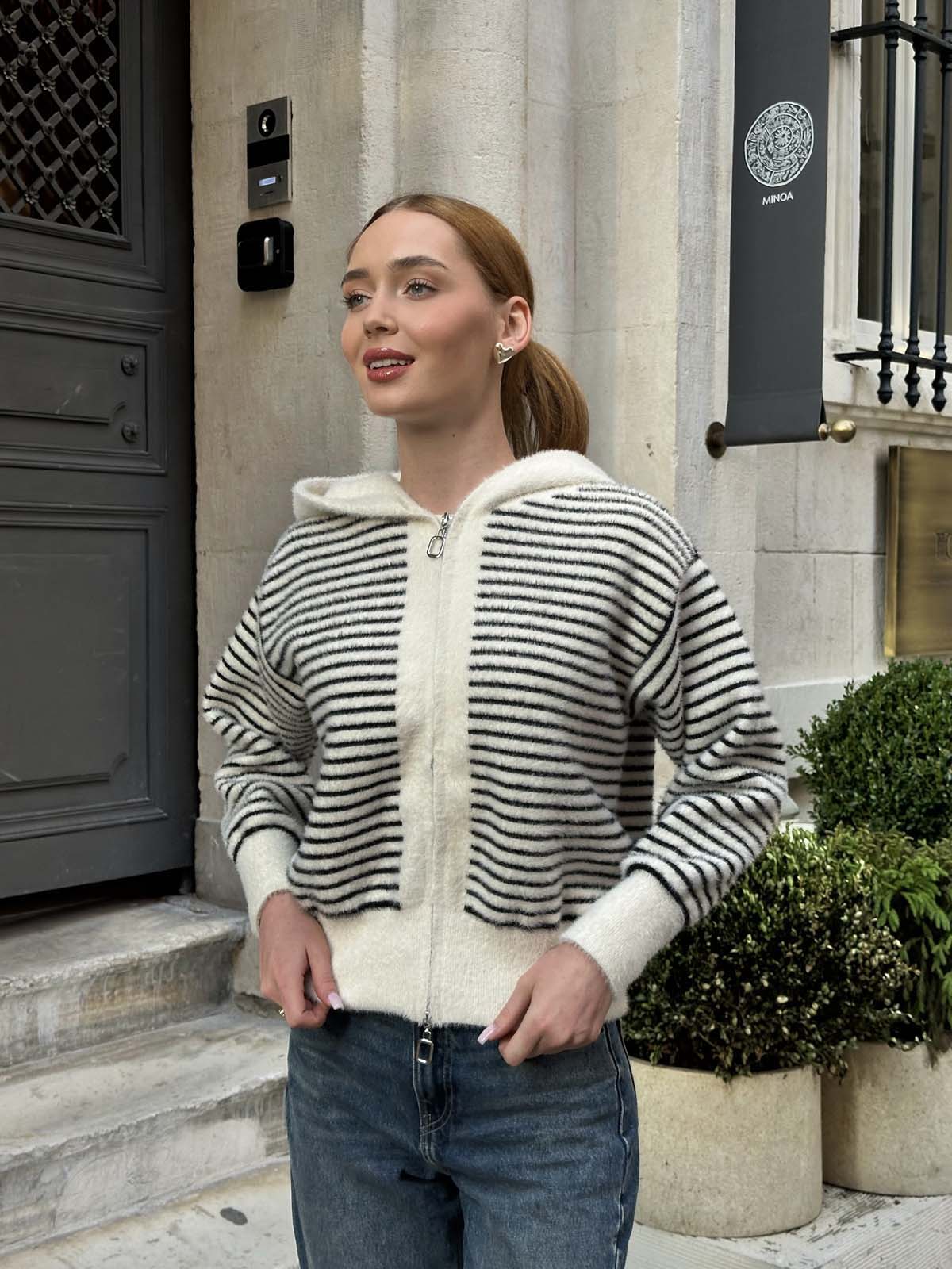 Angora Çizgili Kapşonlu Fermuarlı Hırka